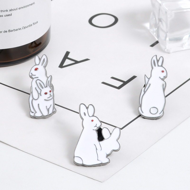 Brooch Pins Cartoon Animals Bu - Embroidery Rabbit ulasan dan harga