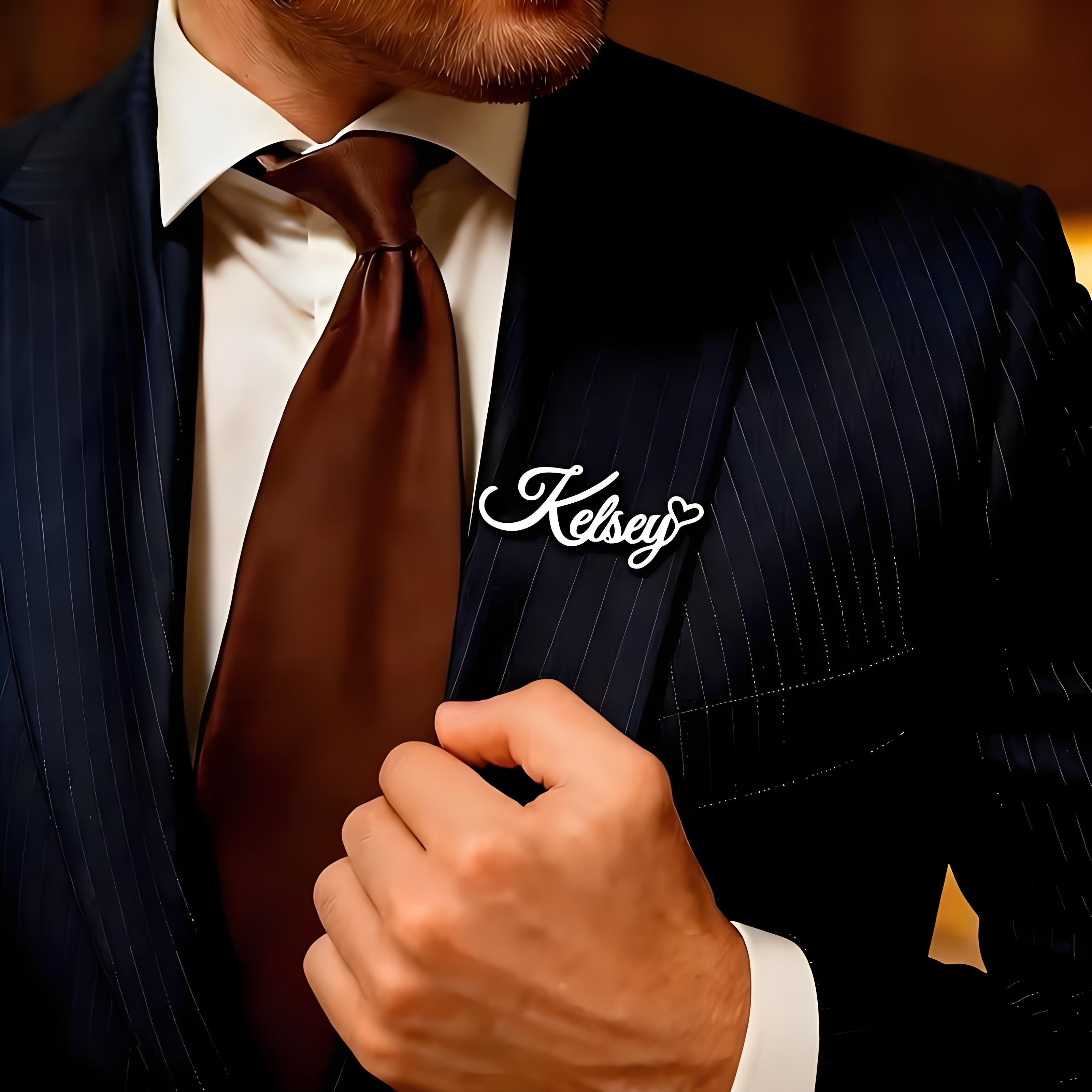 Custom Cursive Name Lapel Pin  - Embroidery Texture ulasan dan harga