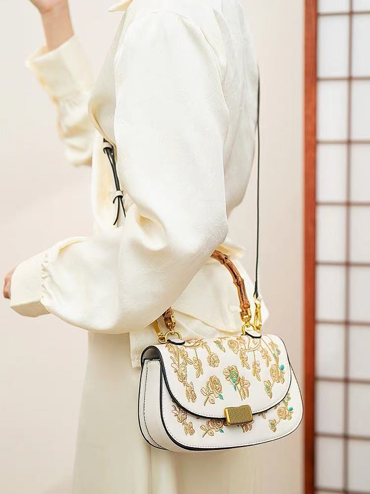 High Quality Bamboo Handle Wom - Embroidery Texture ulasan dan harga